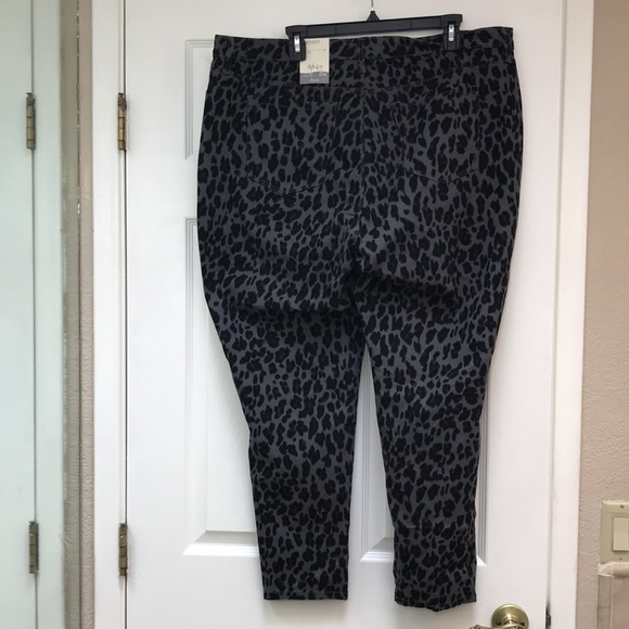 Style & Co Plus Curvy Skinny Leg Jeans-Size 20W   NWT - Picture 2 of 7